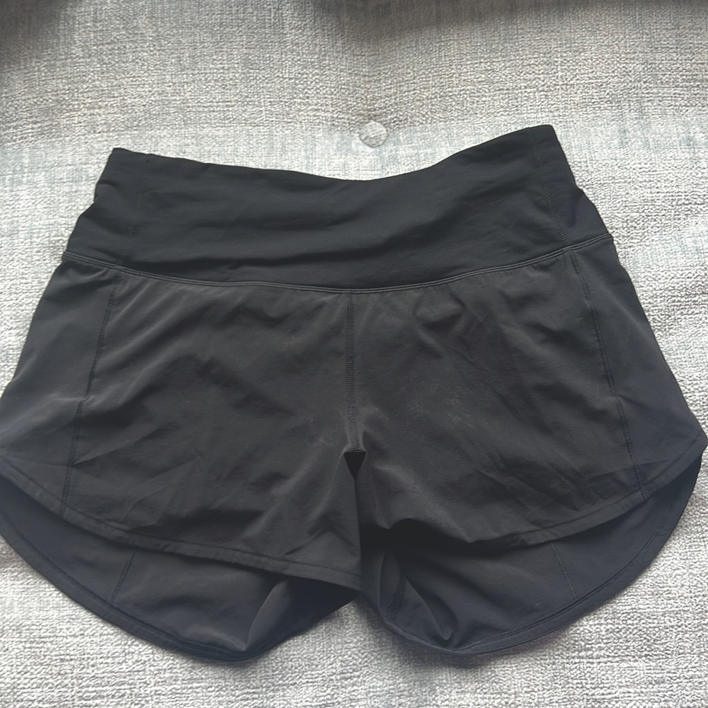 Lululemon Black Speed up shorts.